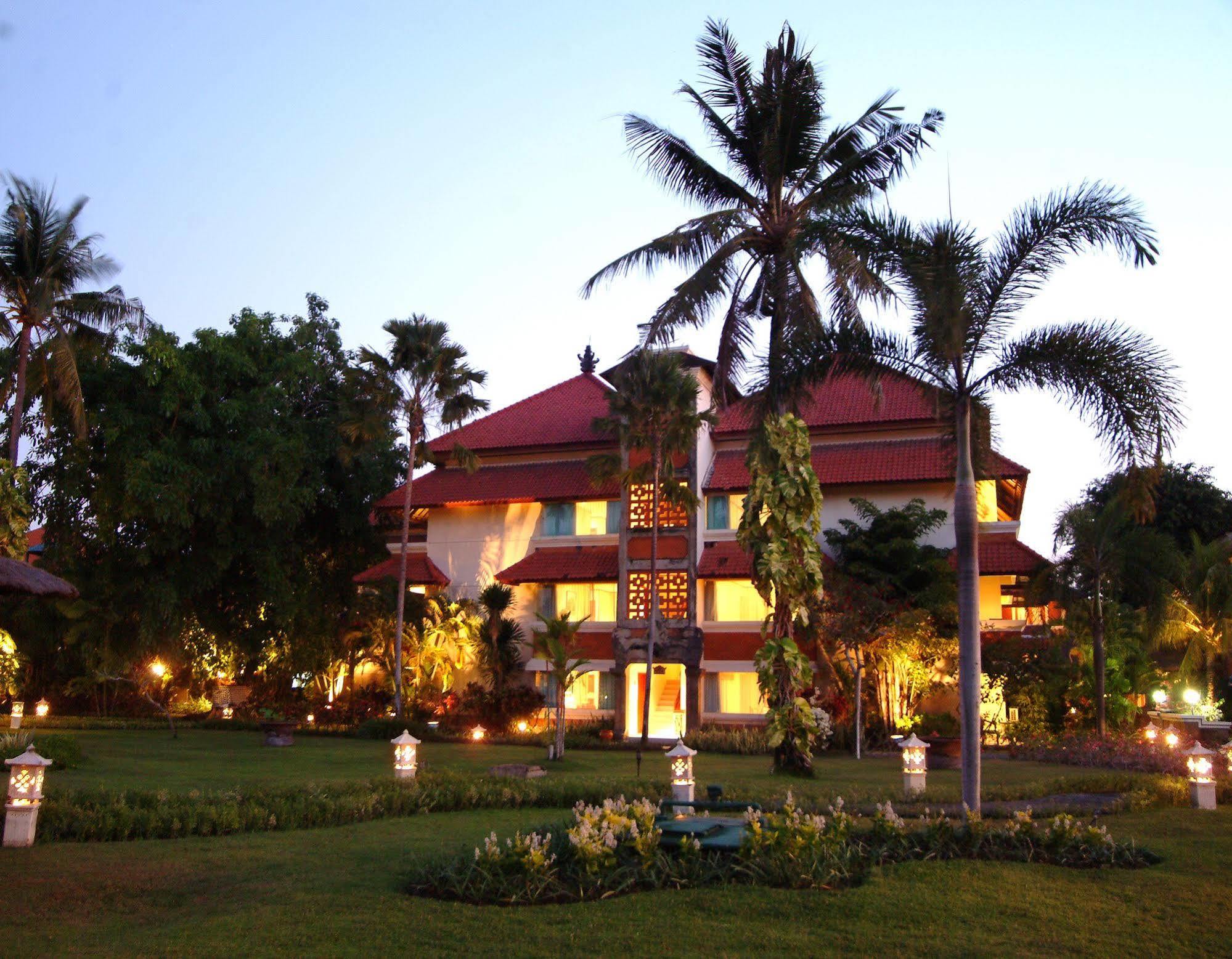 Hotel White Rose Kuta Resort, & Kuta (Bali)